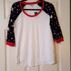 3/4 length sleeved shirt with stars
